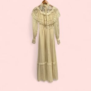 Milkmaid 60’s-70’s boho lace prairie maxi ruffle dress delicate buttons